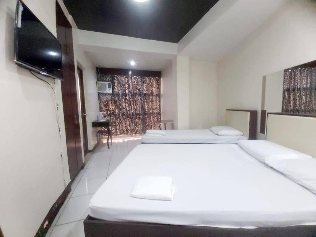 Cosmo Hotel Espana Near Ust Manila Eksteriør bilde